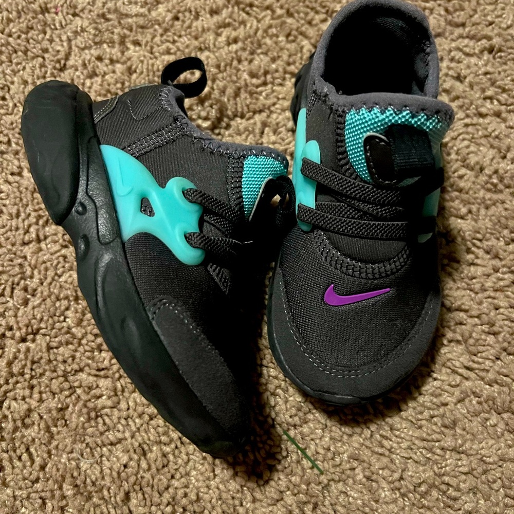 Girls Presto Sneakers